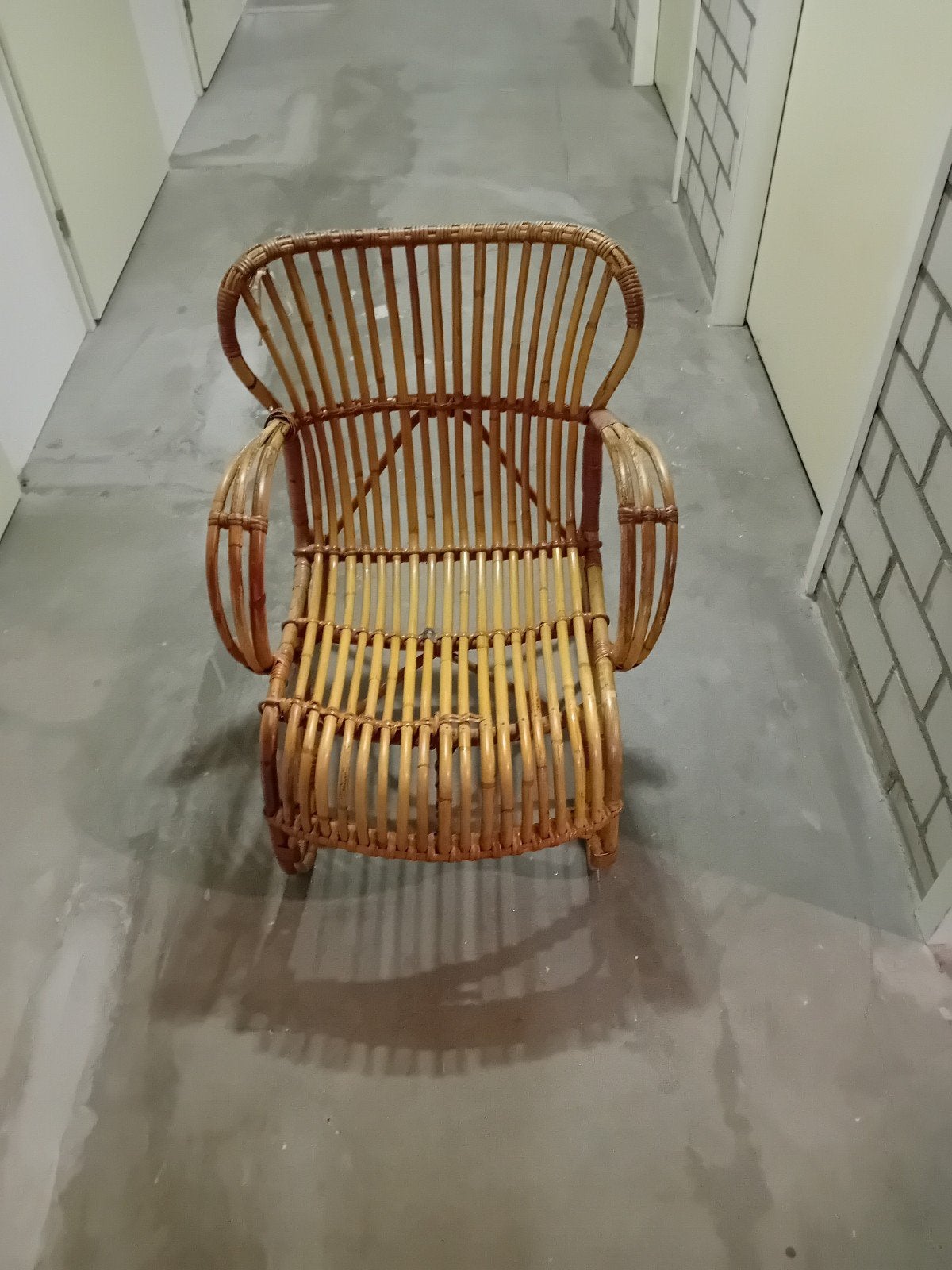 rotan  stoeltjes. retro, Ophalen, Gebruikt, Twee, Bruin