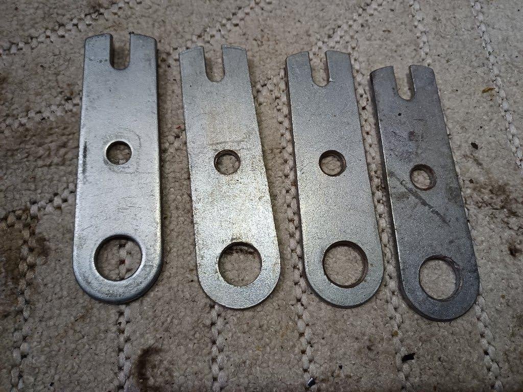 Nos nieuwe metal plaatje rem anker achter wiel, Fietsen en Brommers, Brommeronderdelen | Oldtimers, Ophalen of Verzenden, Nieuw