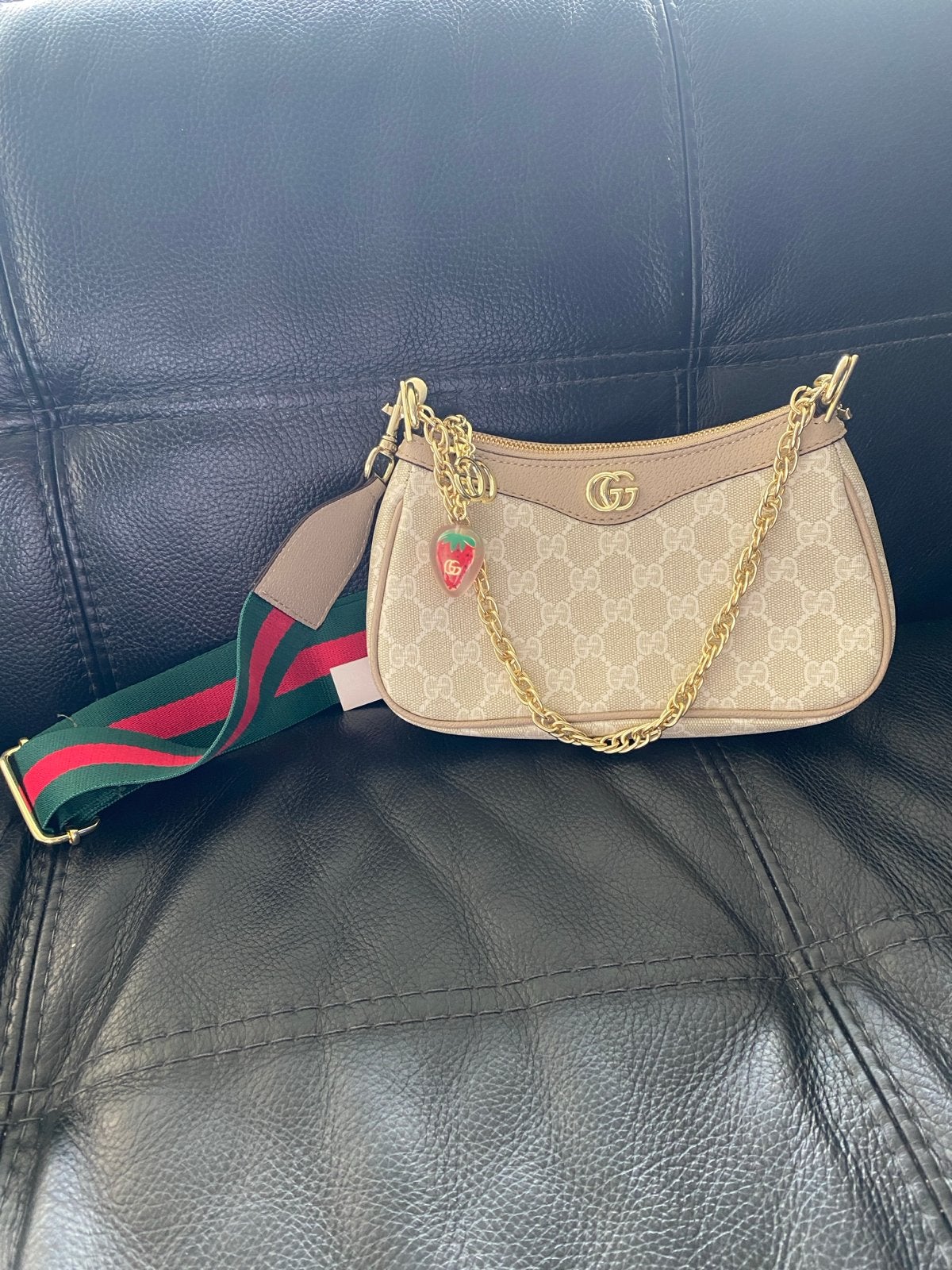 Gucci Dionysus GG Supreme schoudertasje met aardbei, Ophalen of Verzenden, Zo goed als nieuw, Beige, Schoudertasje