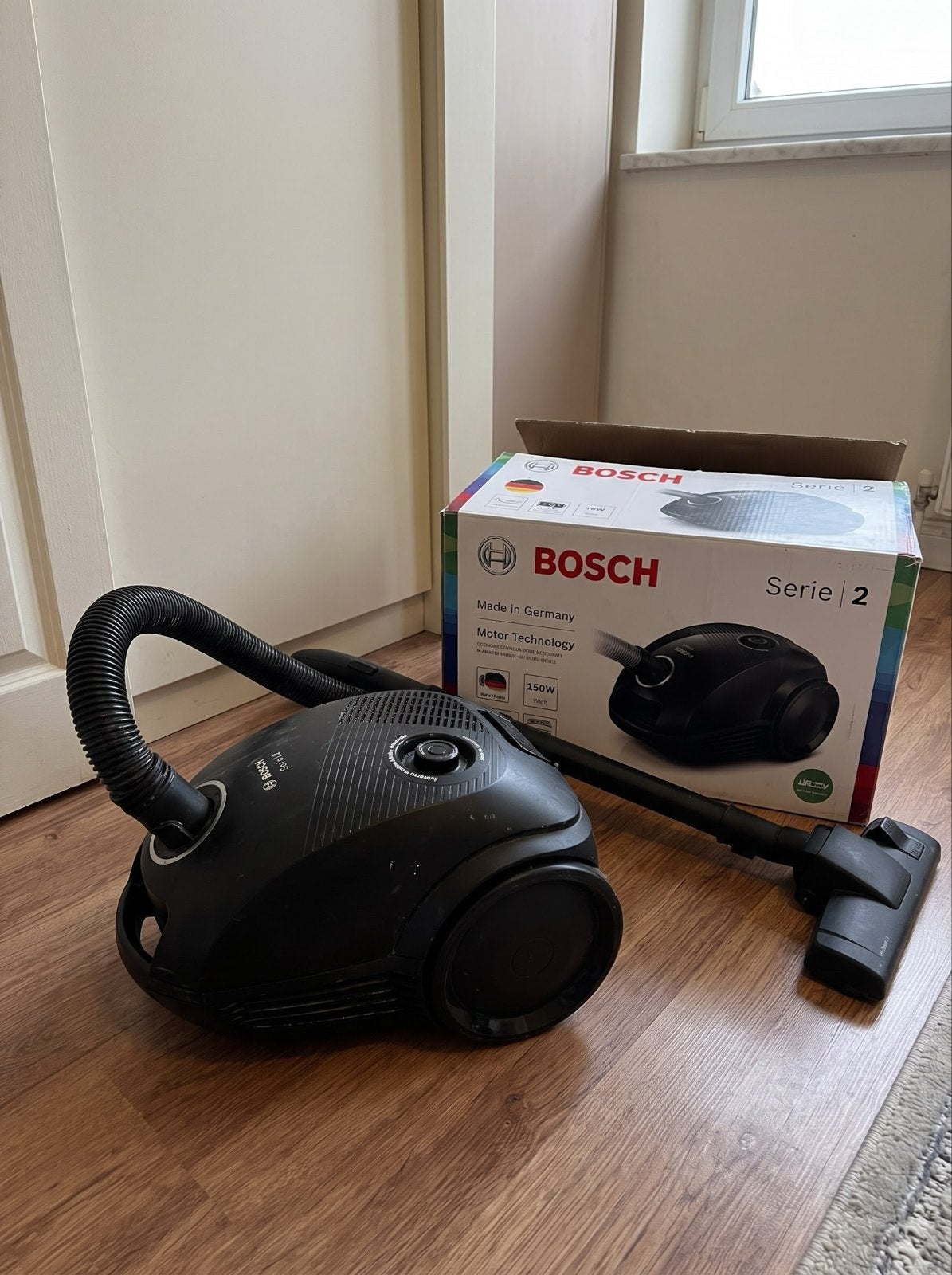Bosch Serie 2 stofzuiger - Krachtig en compact, Stofzak, Inclusief accessoires, Bosch, Ophalen of Verzenden