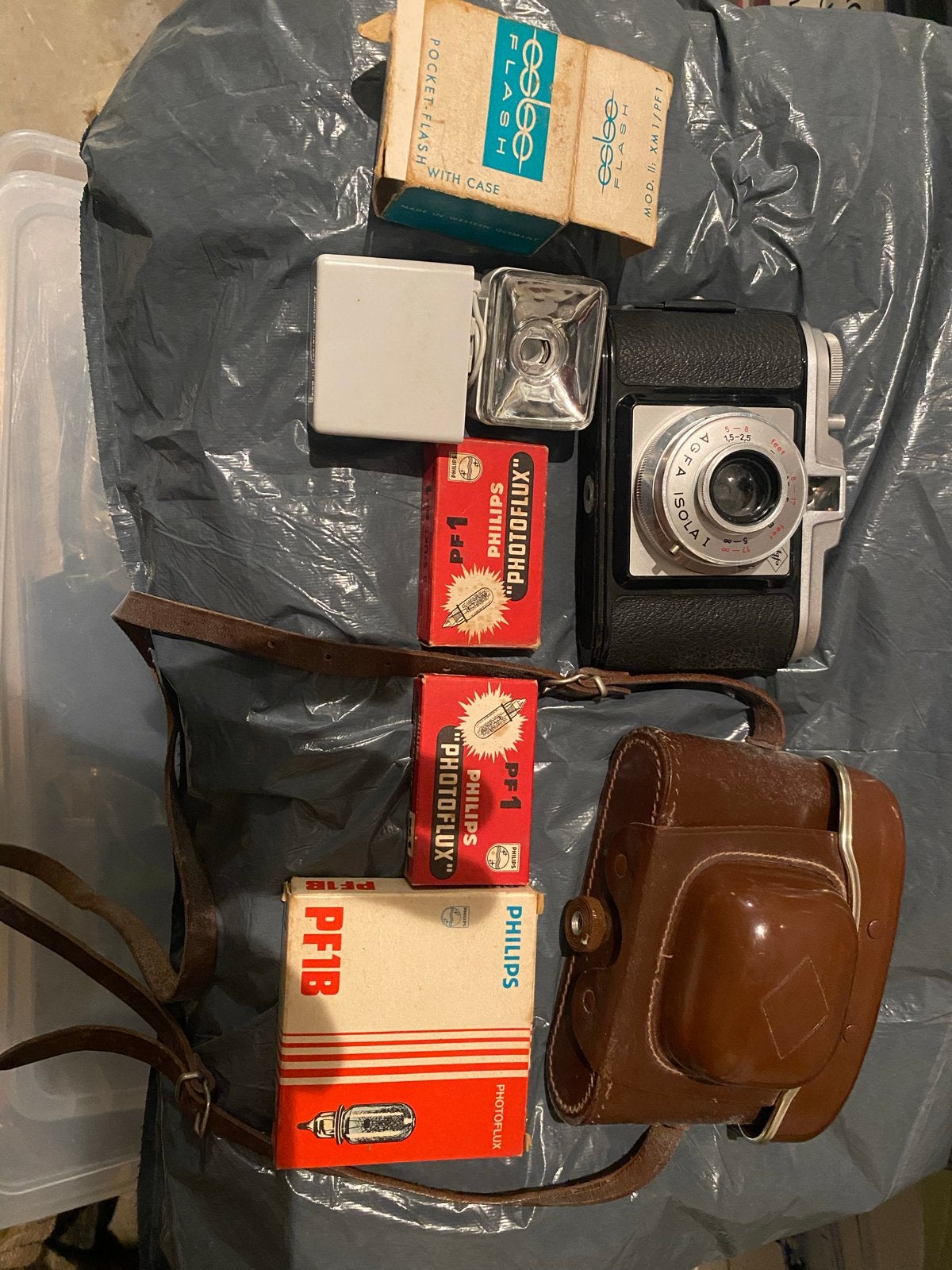 Vintage Agfa Isola I camera met accessoires en flitsers, Ophalen of Verzenden, Gebruikt, Compact, Overige Merken