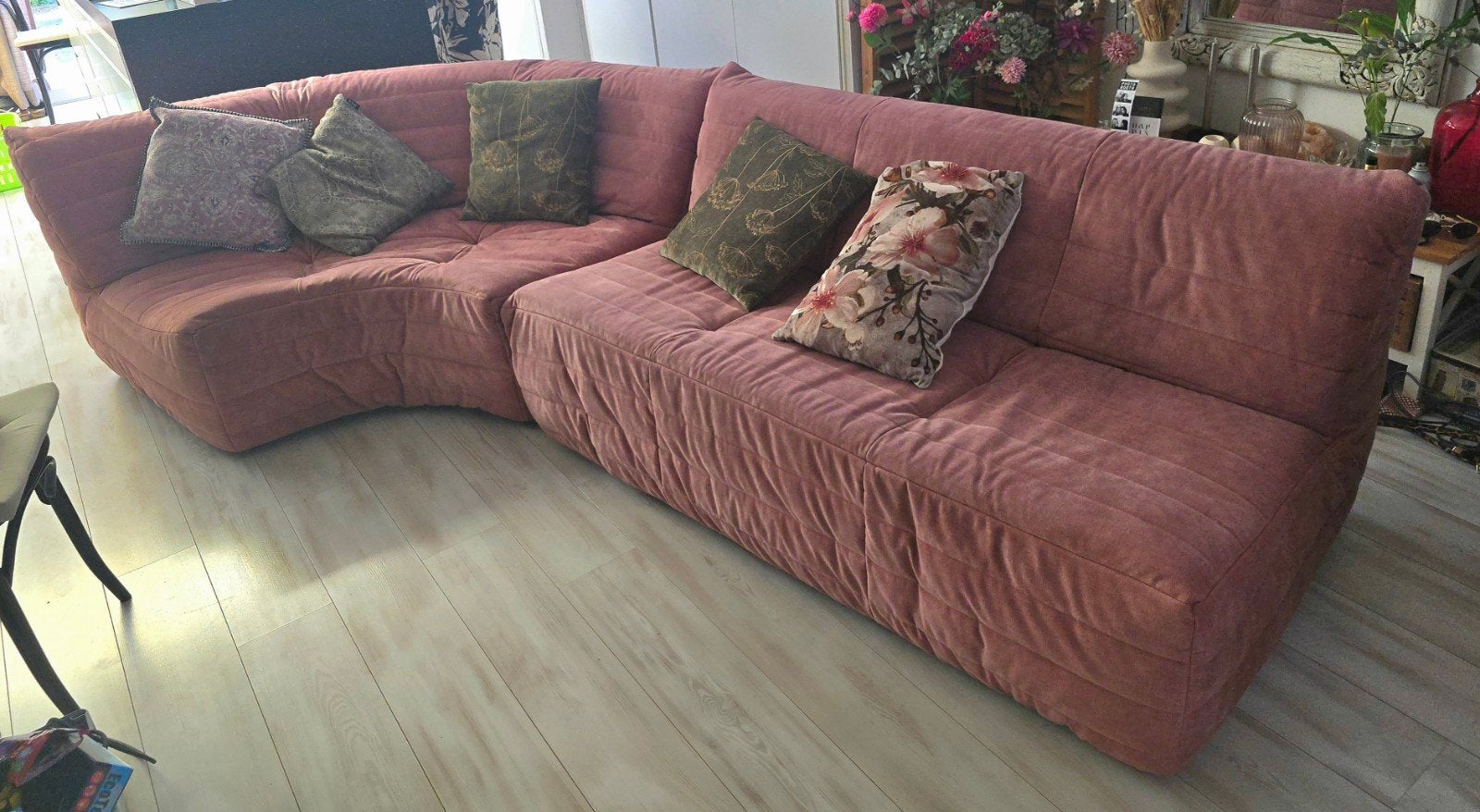 Vintage / Retro  oud rose ribfluwelen hoek bank, Ophalen of Verzenden, Zo goed als nieuw, Stof, Bohemian