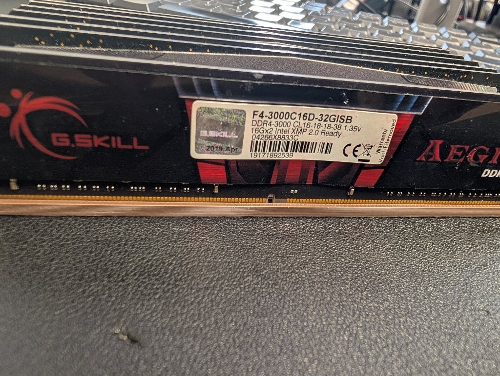 G.Skill Aegis 32GB (2x16GB) DDR4-3000 CL16 kit, Computers en Software, 32 GB, DDR4, Ophalen of Verzenden, Zo goed als nieuw