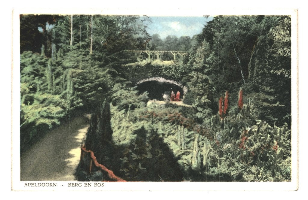 939747 Apeldoorn Berg en Bos 1957 Gelopen met postzegel, Ophalen of Verzenden, 1940 tot 1960, Gelopen, Gelderland