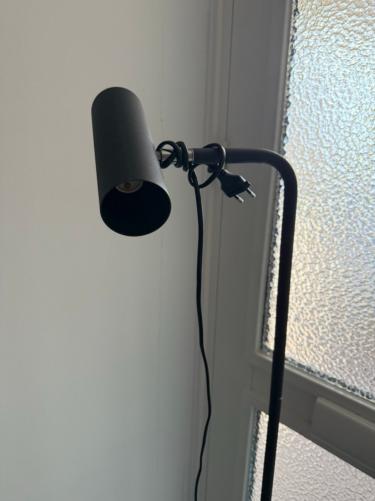 Zwarte vloerlamp van geborsteld staal, Huis en Inrichting, Gebruikt, Metaal, 150 tot 200 cm, E27 (groot)