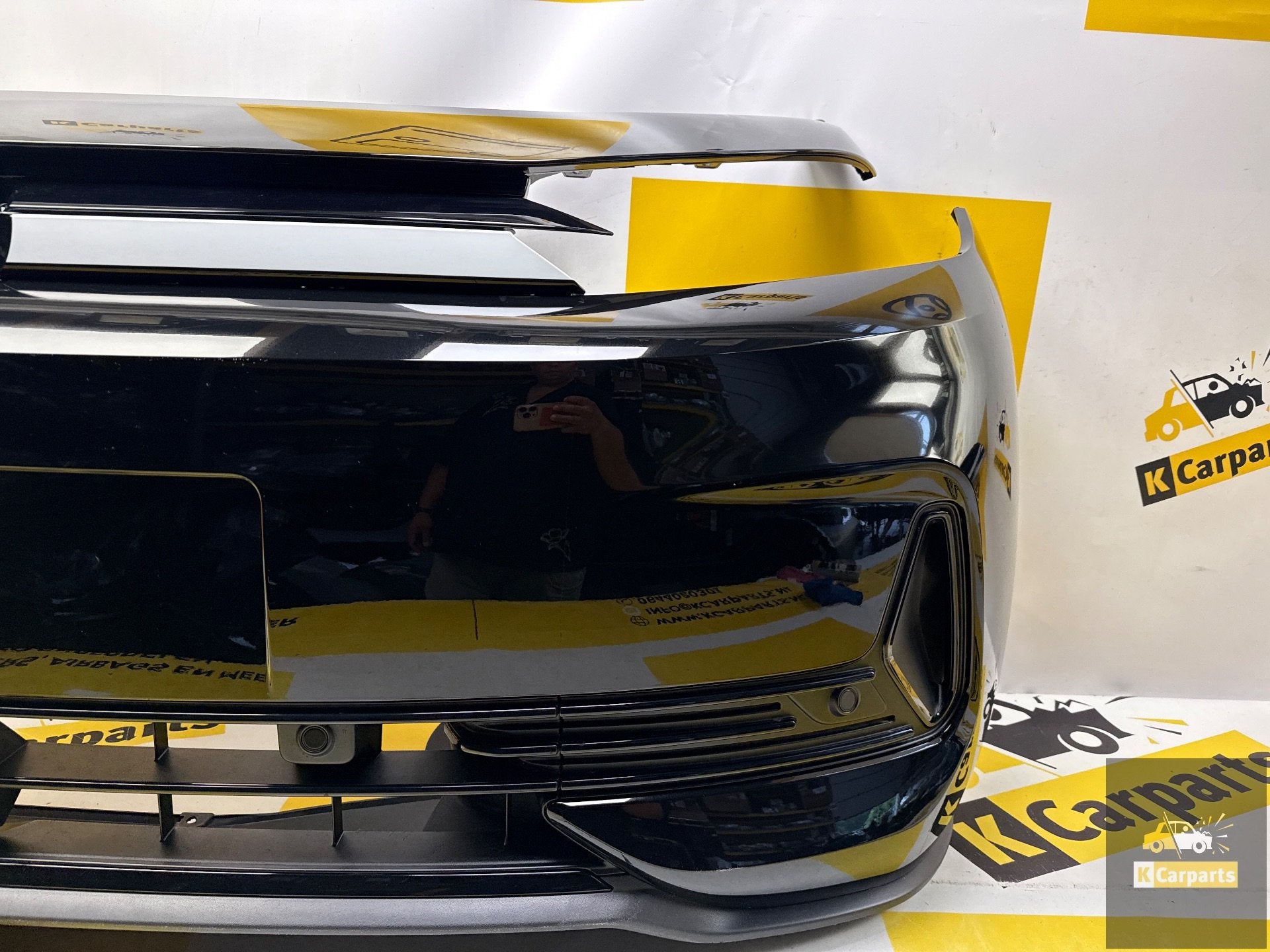 VW ID3 NEO VOORBUMPER 4PDC 10A807221C Facelift, Gebruikt, Volkswagen AG, Bumper, Berliner Ring 2
38440  Wolfsburg, DE
