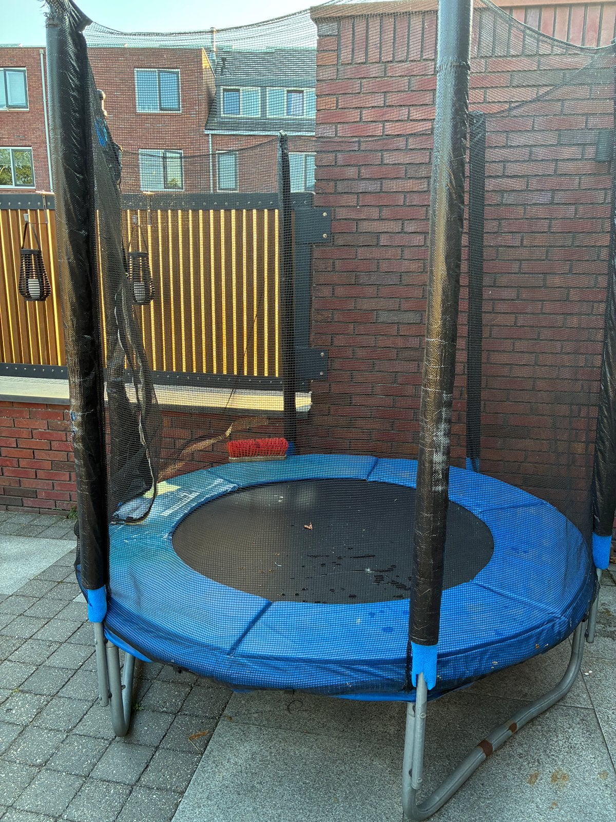 Trampoline, Ophalen, Gebruikt