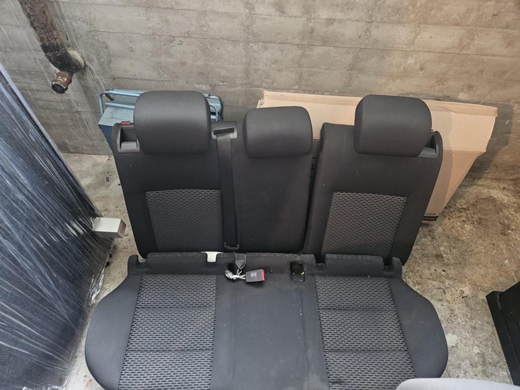 Complete set VW Golf 6 autostoelen (voor en achter), Auto-onderdelen, Ophalen of Verzenden, Gebruikt, Universele onderdelen