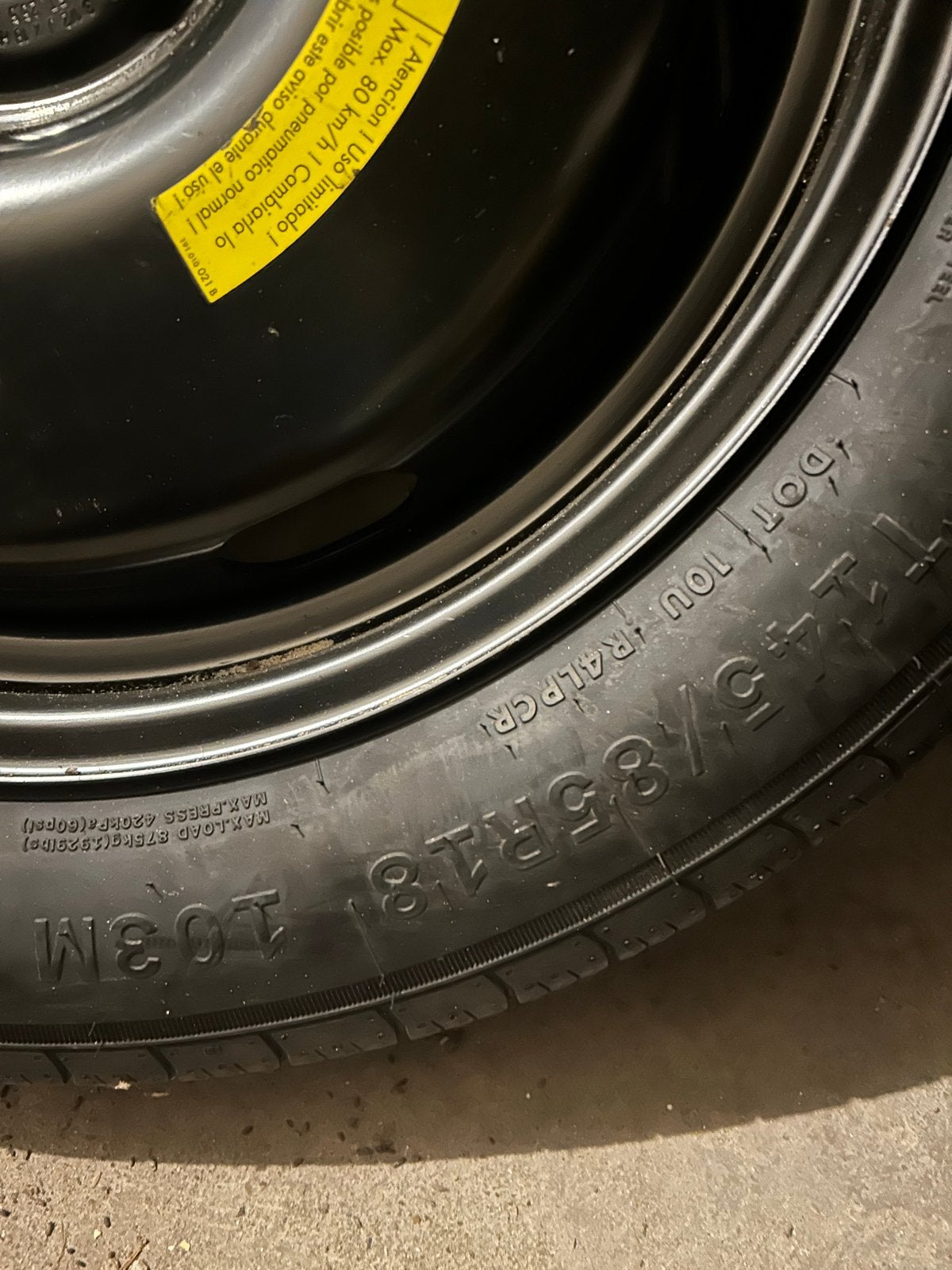 18 inch thuiskomer band met velg 145/85R18, Ophalen, Gebruikt