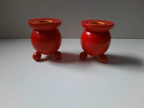 Scandinavische rood houten bolkandelaars , set van 2, Ophalen of Verzenden, Zo goed als nieuw, Kandelaar, Rood