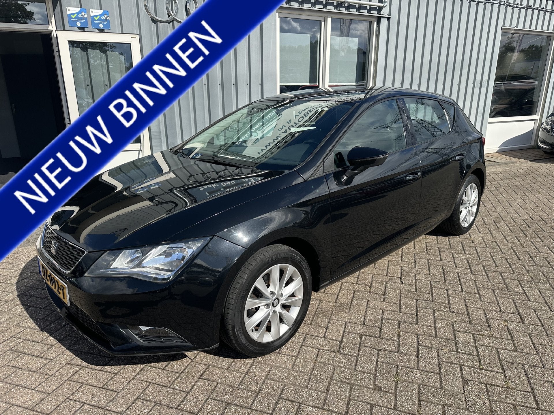 SEAT Leon 1.6 TDI Style (bj 2013), Auto's, Voorwielaandrijving, Euro 5, Stof, Gebruikt