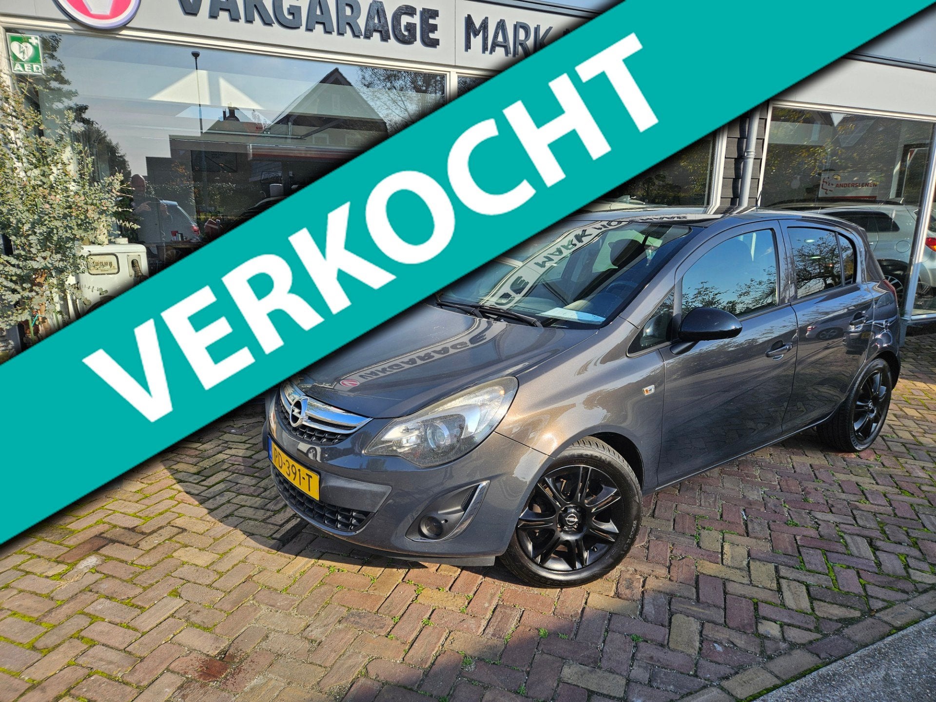 Opel Corsa 1.4-16V Design Edition,sportieve look,telefoon,na, Auto's, Voorwielaandrijving, Euro 5, Gebruikt, 1398 cc