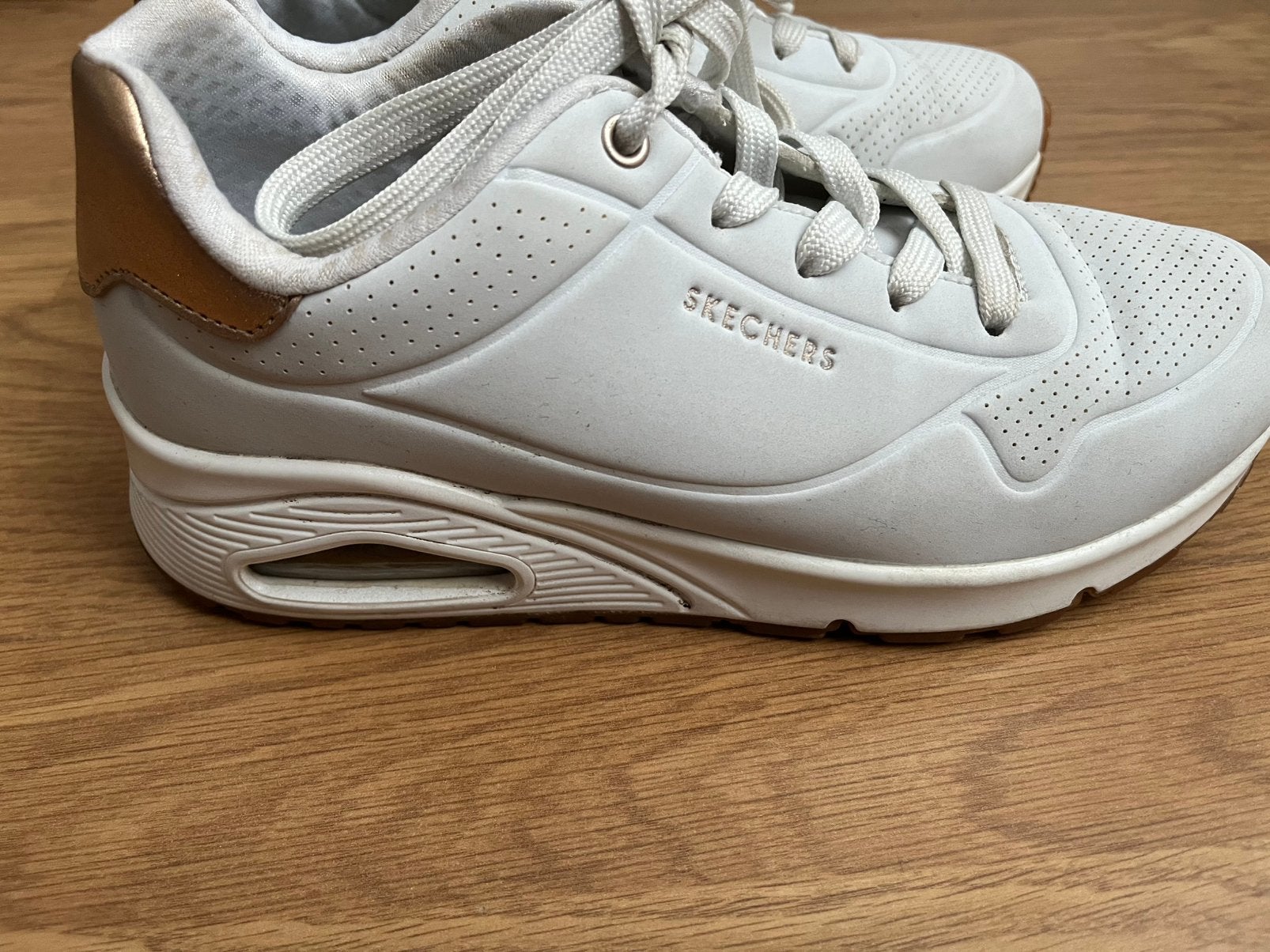Witte Skechers 37, Wit, Ophalen of Verzenden, Sneakers of Gympen, Zo goed als nieuw