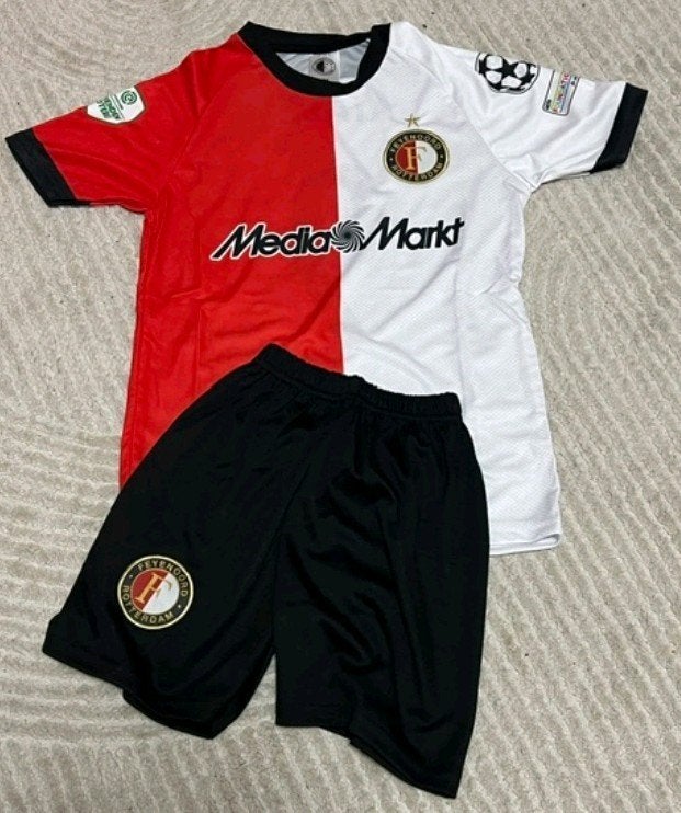 Voetbaltenue voetbalpakje van Feyenoord Ayase 9 - Kinderen, Ophalen of Verzenden, Nieuw, Jongen of Meisje