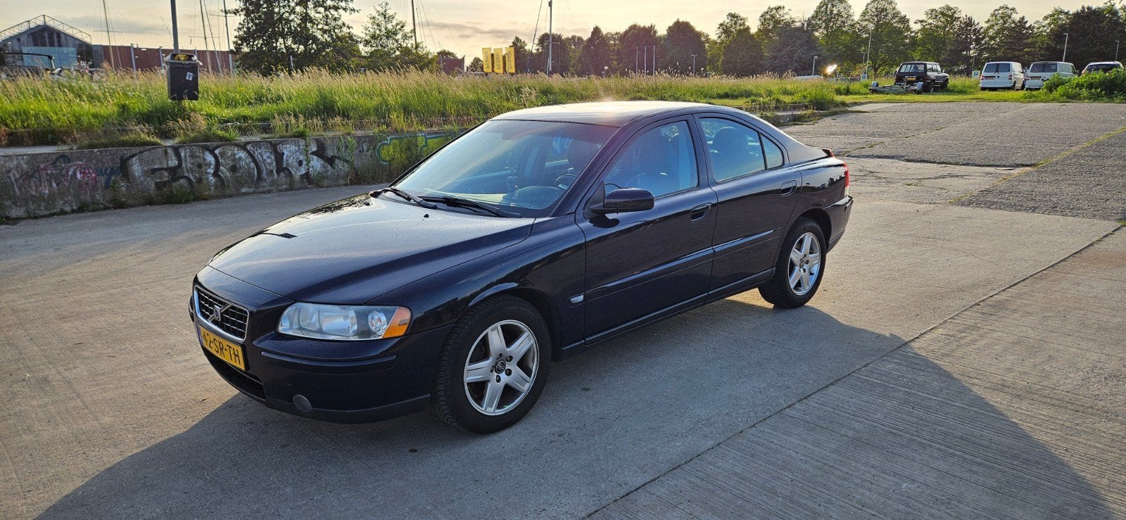Volvo S60 2.4 170PK 2006 Blauw, Auto's, Volvo, Euro 5, Zwart, Blauw, 75 €/maand