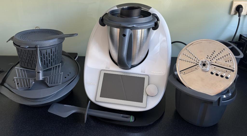 Thermomix TM6 + accessoires + extra schuifplank & cutter, Witgoed en Apparatuur, Keukenmixers, Gebruikt, 3 snelheden of meer, Ophalen of Verzenden