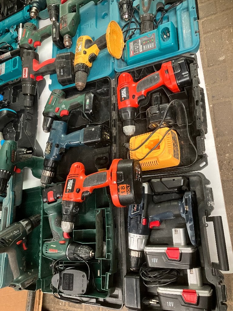 70 gebruikte machines, Ophalen, Gebruikt, 400 tot 600 watt, Klopboormechanisme