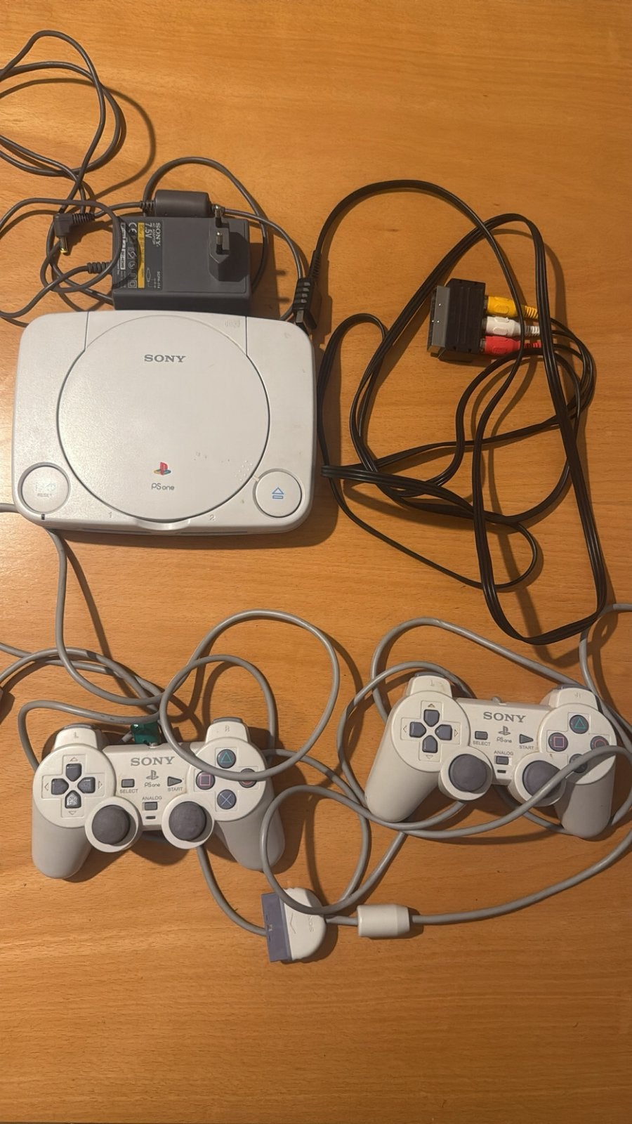 Sony PS One bundel (defect) + 2 controllers, 12 spellen, Ophalen of Verzenden, Zo goed als nieuw, Met 2 controllers