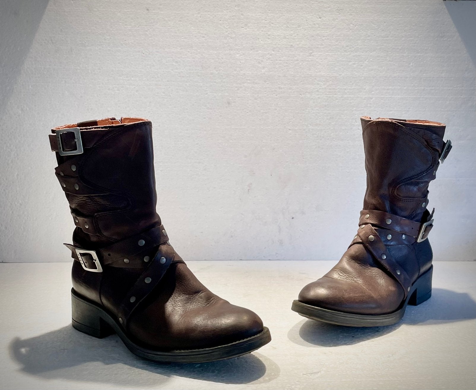 Palladium Gothic design half hoge enkel laarzen bruin 39, Kleding | Dames, Bruin, Lage of Enkellaarzen, Ophalen of Verzenden, Zo goed als nieuw