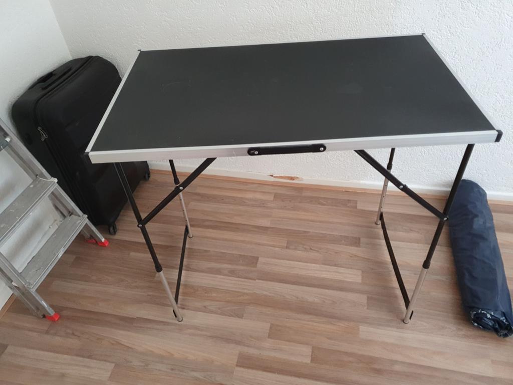 Camping tafel opvouwbaar en in hoogte verstelbaar, Caravans en Kamperen, Ophalen of Verzenden, Gebruikt, Campingtafel
