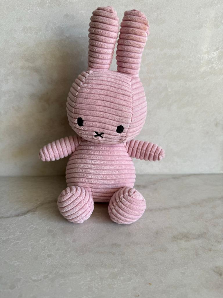 Nijntje corduroy knuffel roze 23 cm, Overige merken, Konijn, Nijntje, Ophalen of Verzenden