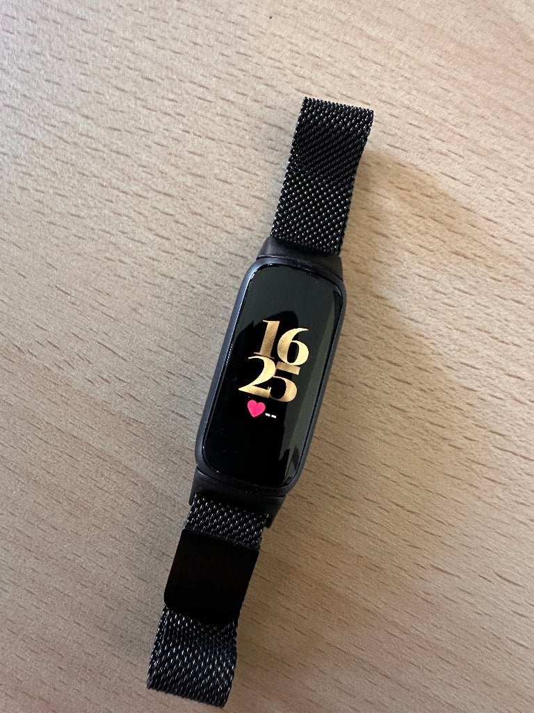Fitbit Luxe Zwart, Zwart, Ophalen of Verzenden, Zo goed als nieuw, Fitbit