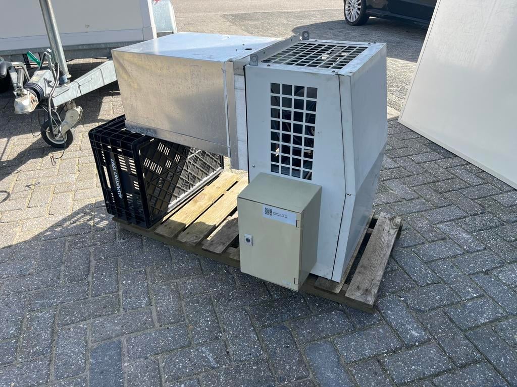 Keyfrost Koelsysteem, Ophalen, Zonder vriesvak, 200 liter of meer, 160 cm of meer