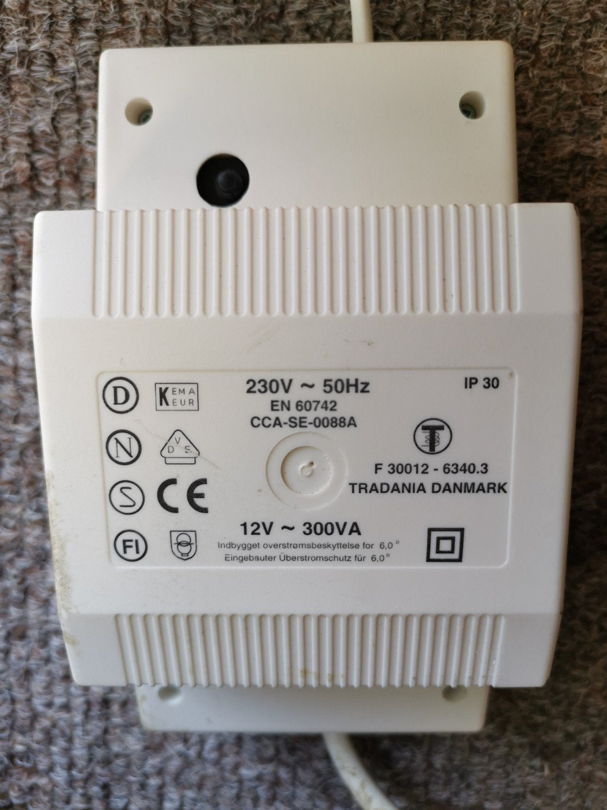 Tradania 12V Transformator (300VA) met automatische zekering, Ophalen of Verzenden, Overige typen