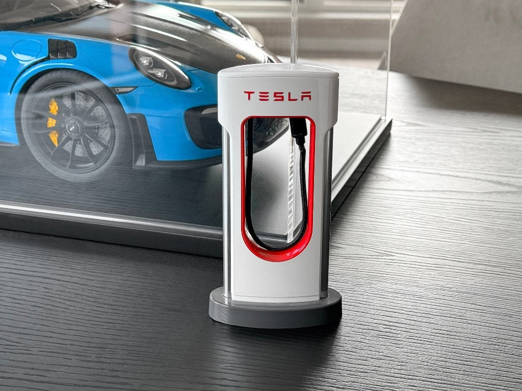 Officiële Tesla Mini Supercharger (met oplaadkabel), Hobby en Vrije tijd, Ophalen of Verzenden, Zo goed als nieuw, Overige typen