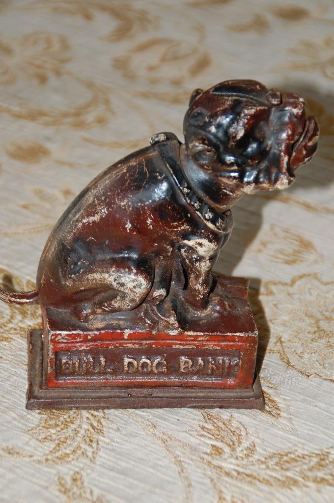 spaarpot de Bull Dog Bank ., Verzamelen, Spaarpotten, Zo goed als nieuw, Overige thema's, Steen, Aardewerk of Keramiek, Ophalen of Verzenden