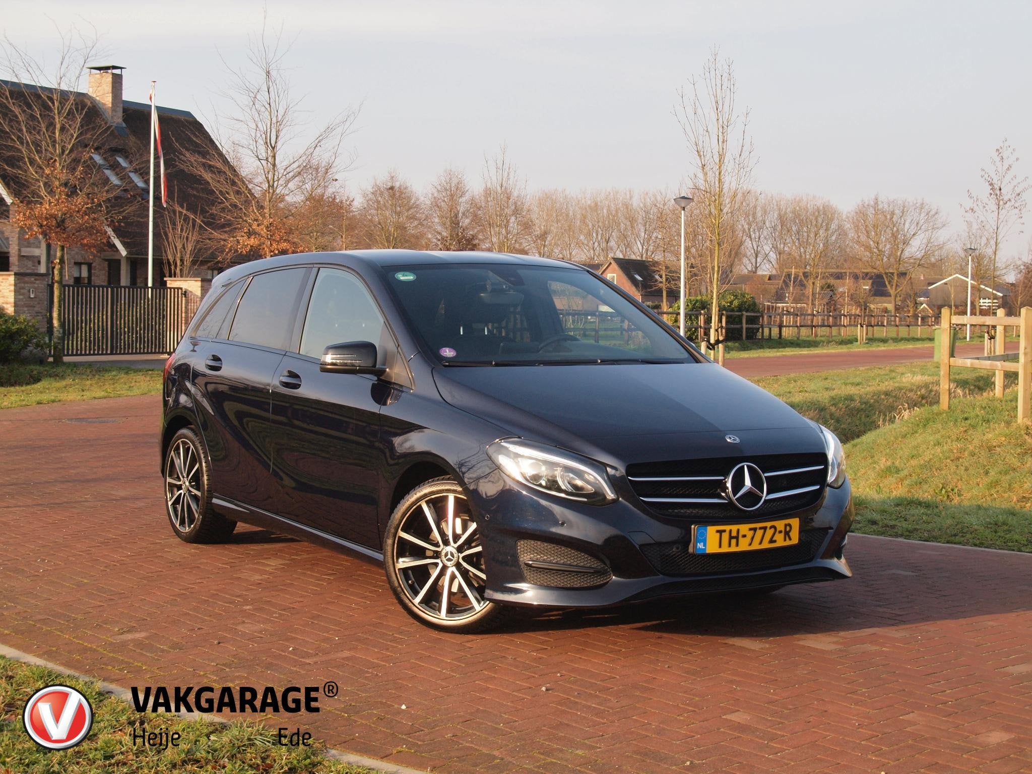 Mercedes-Benz B-klasse 180 Ambition LED | Automaat | Sports, Lichtsensor, 1325 kg, Gebruikt, Euro 6