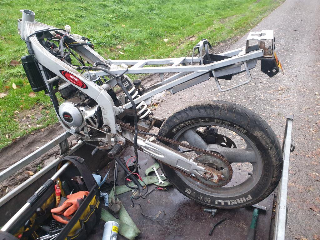 Rieju RS1 / RS2 onderdelen AM6 blok blokdelen zadel RS, Fietsen en Brommers, Brommeronderdelen | Algemeen, Gebruikt, Blok, Derbi Senda/Gilera/Aprillia/Rieju