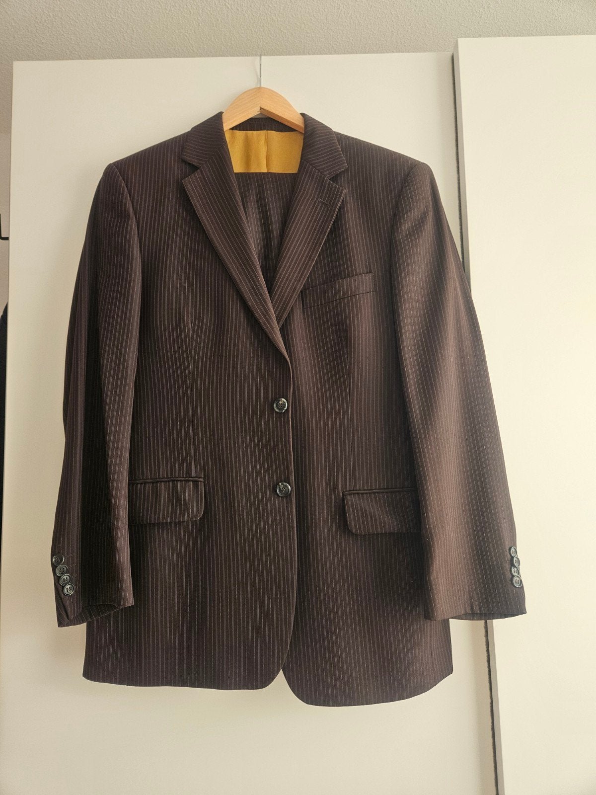 Humberto Herenpak - Bruin met krijtstreep, Maat 50, Kleding | Heren, Ophalen, Bruin, Maat 48/50 (M), Gedragen