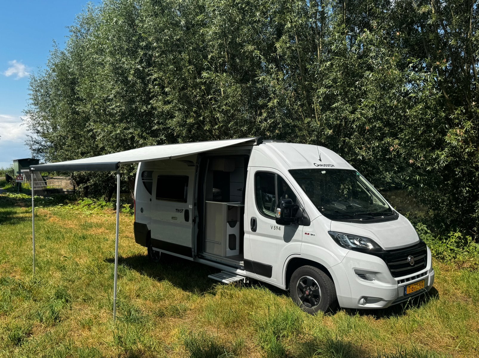 Camper Fiat ChaussonTwist 596 dwarsbd 130PK Zonnepan. Euro 6, Standaard zit, Ringverwarming, Fiat, Chausson