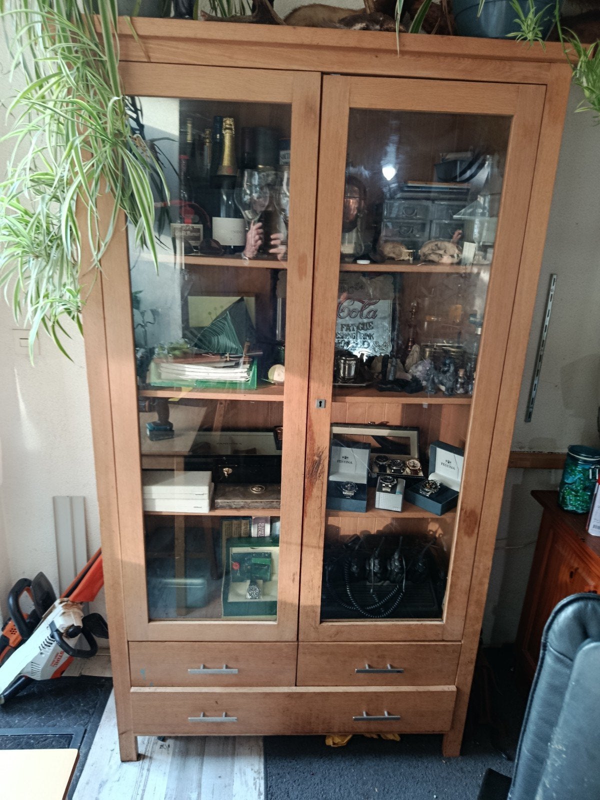 mooie vitrine kast, Ophalen, Eikenhout, Met lade(s), 50 tot 100 cm