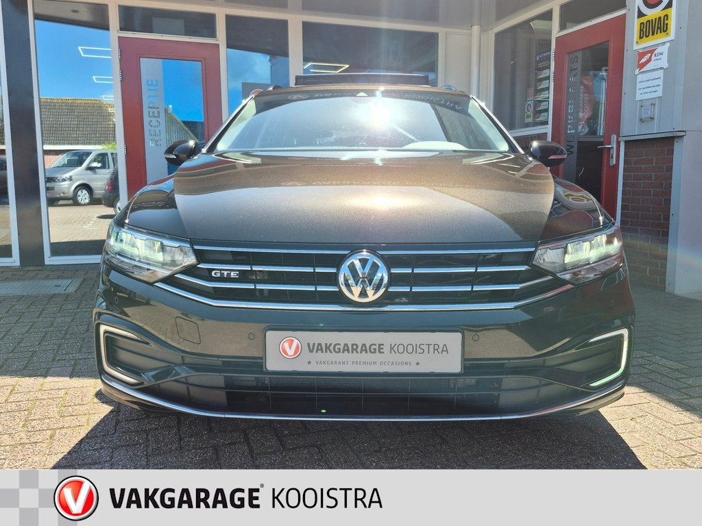 Volkswagen Passat Variant 1.4 TSI PHEV GTE Business|Pano|Mas, 12 maanden, Stof, Gebruikt, Zwart