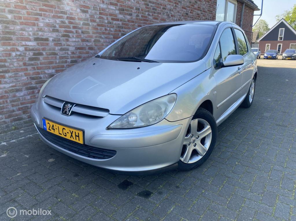 Peugeot 307 2.0-16V XSI, Auto's, 136 pk, Zwart, 4 cilinders, 1194 kg
