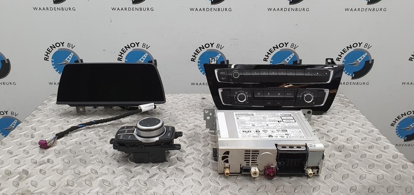 BMW 2 SERIES NAVIGATIE 2021, Gebruikt, -, -, Ophalen of Verzenden