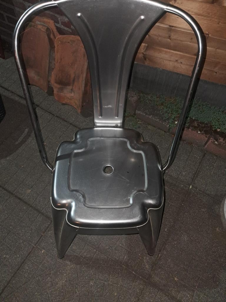 4 stapelbare vintage metalen bistrostoelen - Tolix A ontwerp, Gebruikt, Ophalen of Verzenden, Metaal, Grijs