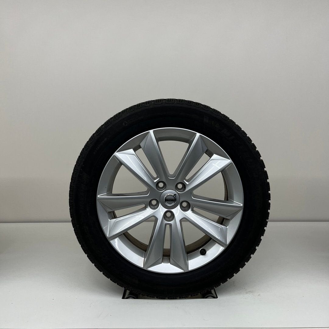 Volvo S60 / V60 - 17 inch - winterbanden, Gebruikt, Banden en Velgen, 17 inch, 235 mm
