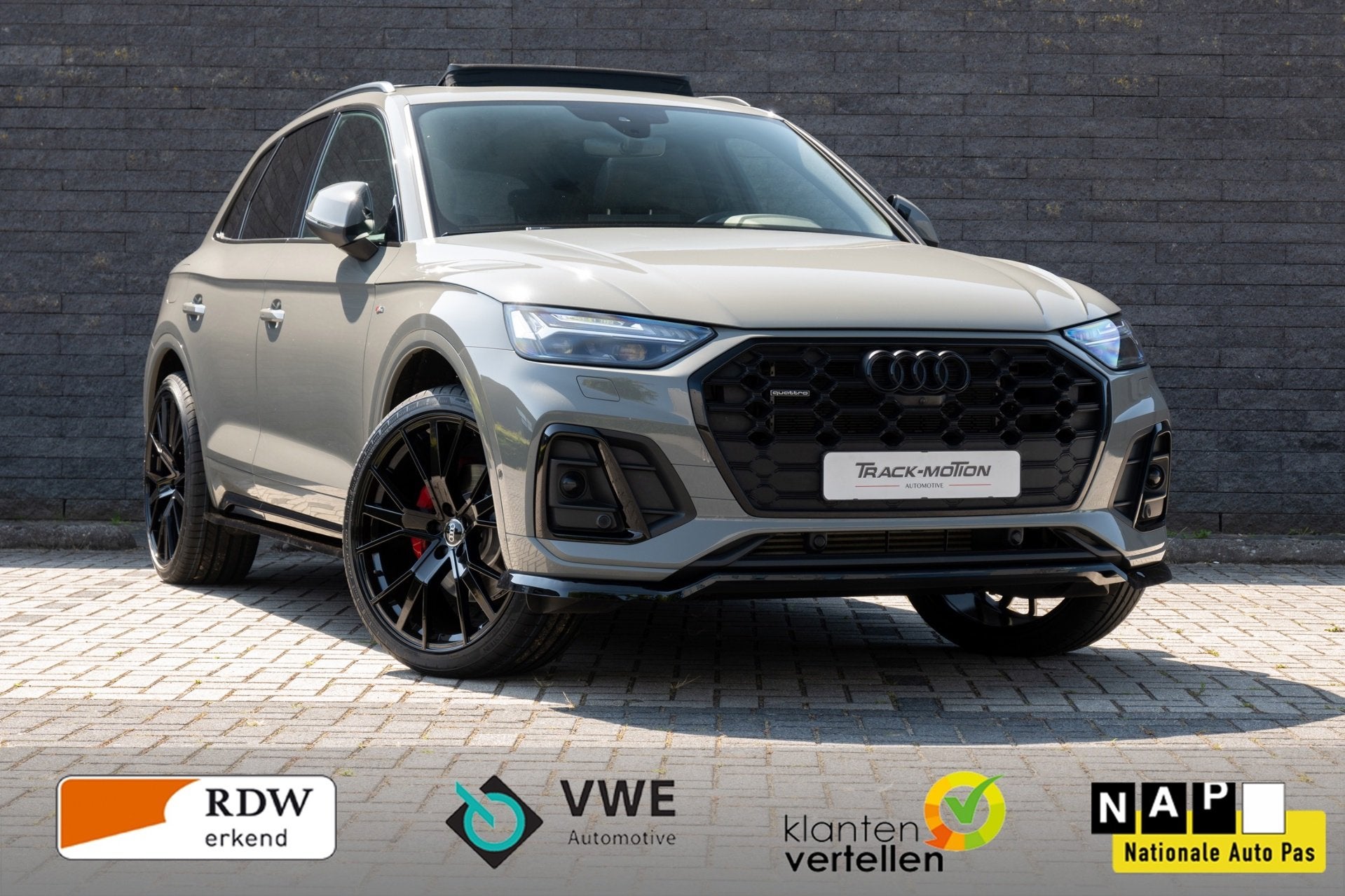 Audi Q5 50 TFSI e S edition Pano ORG NL Quantum GREY, Auto's, Audi, Automaat, Gebruikt, Euro 6, 4 cilinders