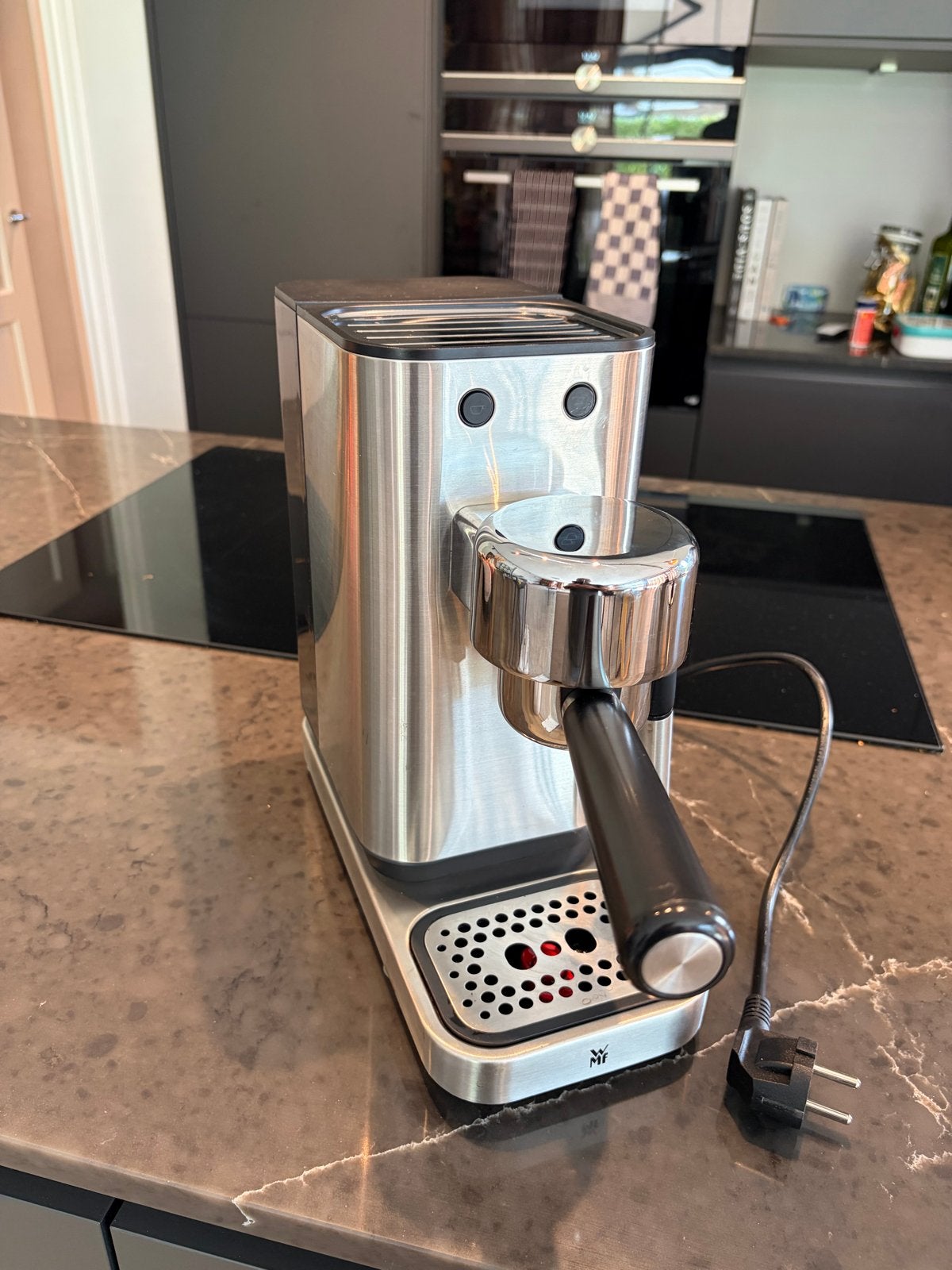 WMF Lumero Espressomachine - Zo goed als nieuw, Ophalen, Afneembaar waterreservoir, Espresso apparaat, Gemalen koffie
