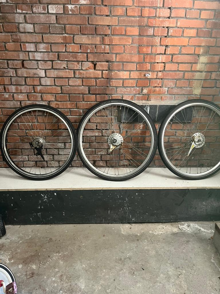 Fietswielen 26 + 28 inch, Fietsen en Brommers, Fietsonderdelen, Ophalen of Verzenden