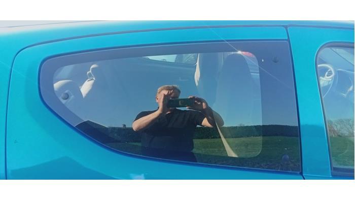 Portierruit 4Deurs rechts-achter van een Suzuki Alto, Auto-onderdelen, Ruiten en Toebehoren, Suzuki, Gebruikt, 3 maanden garantie