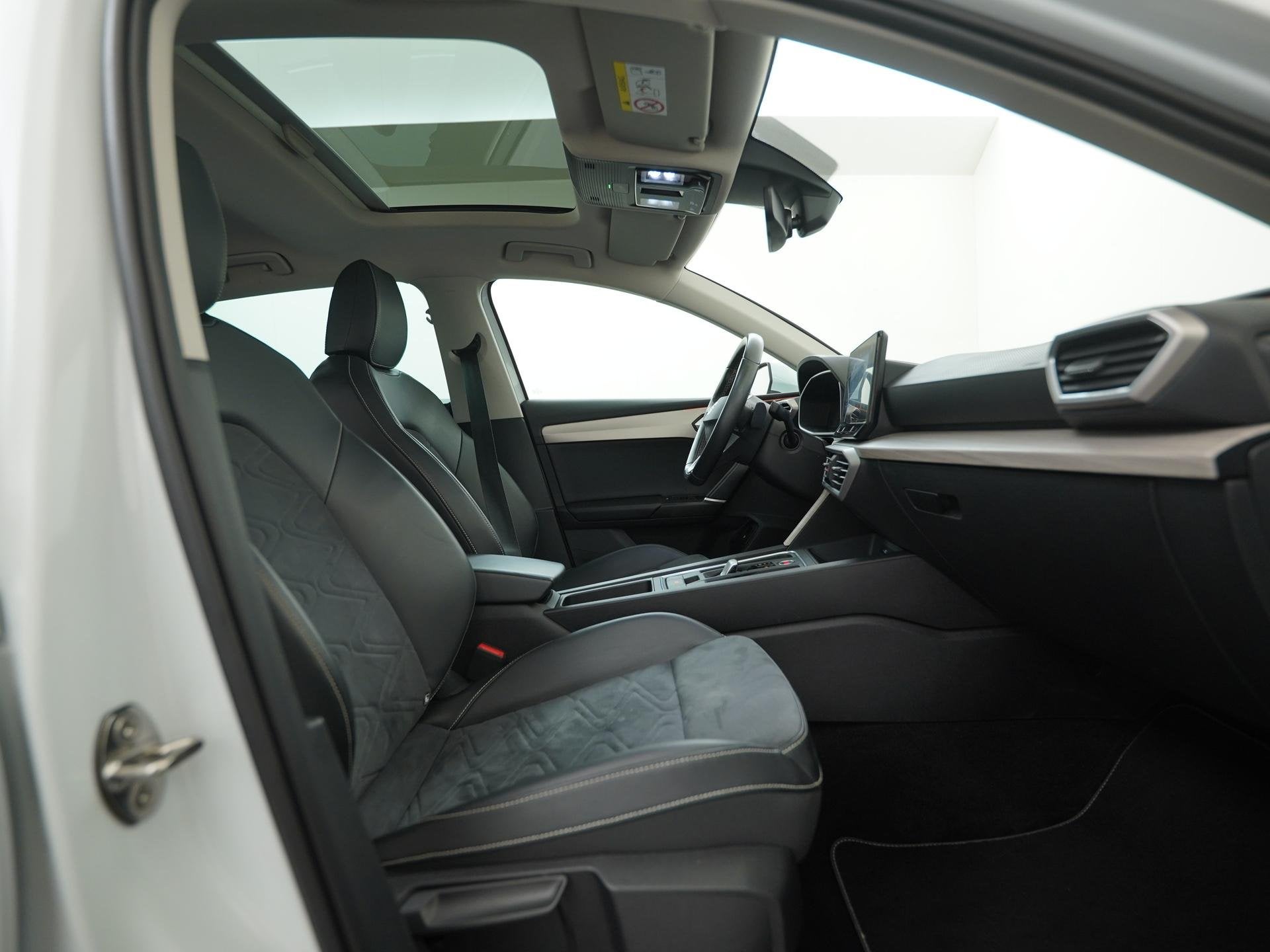 SEAT Leon 1.4 TSI eHybrid PHEV Xcellence | Schuifdak | Stuur, Auto's, Seat, Stof, Gebruikt, Euro 6, Leon