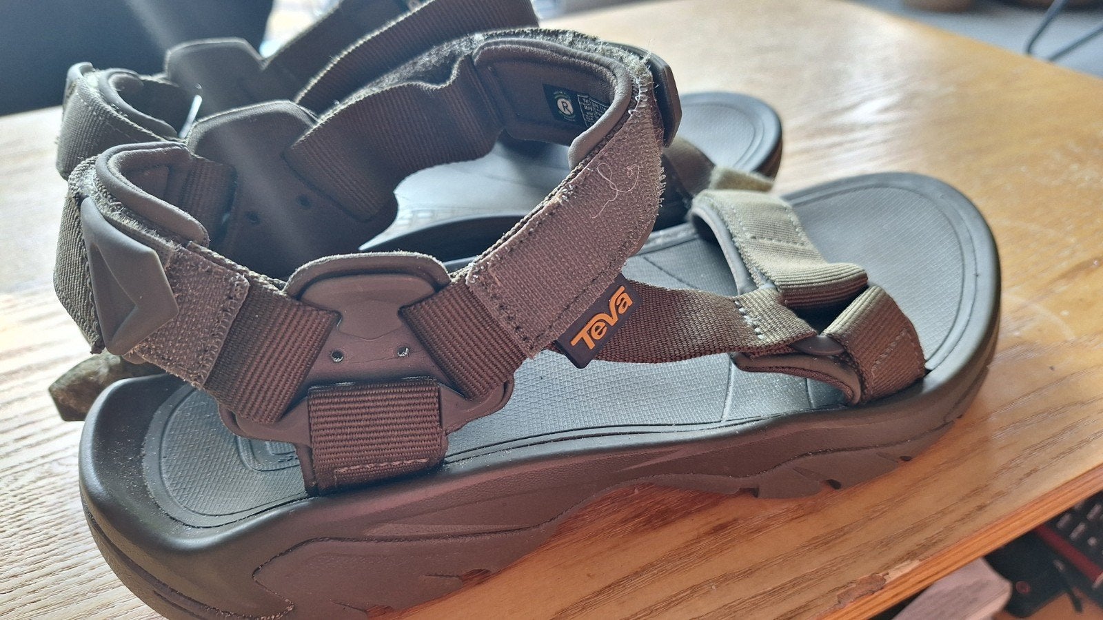 Teva sandalen, vrijwel nieuwe, maat 42, Overige kleuren, Teva, Zo goed als nieuw, Ophalen