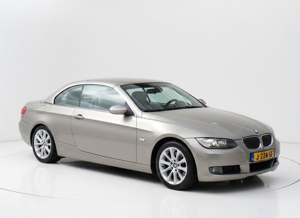 BMW 3-serie Cabrio 325i|Xenon|Cruise|Stoelverw.|Leder|Trekh., Auto's, BMW, Achterwielaandrijving, Gebruikt, Beige, Cabriolet