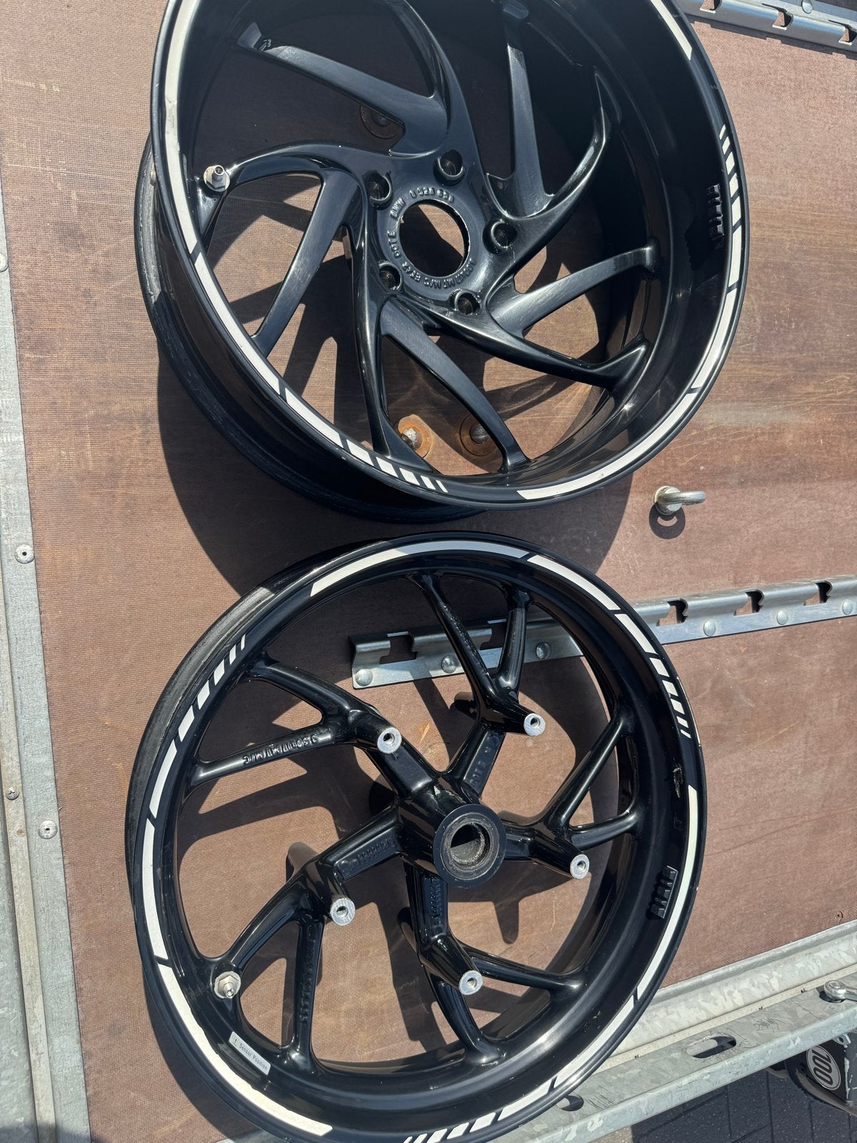 Set zwarte motorvelgen BMW K1300s/K1300r met bandensensoren, Ophalen of Verzenden, Gebruikt