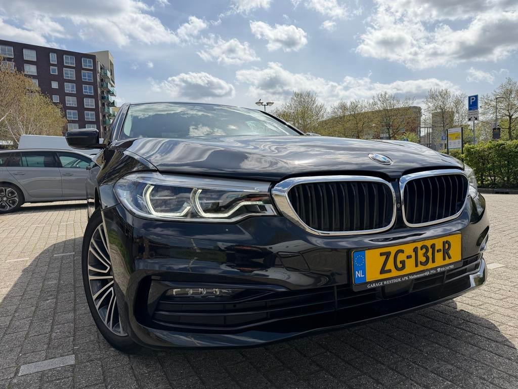 BMW 5-Serie 530i 252pk 2019 Zwart trekhaak vol optie, 1998 cc, Achterwielaandrijving, Zwart, 4 cilinders