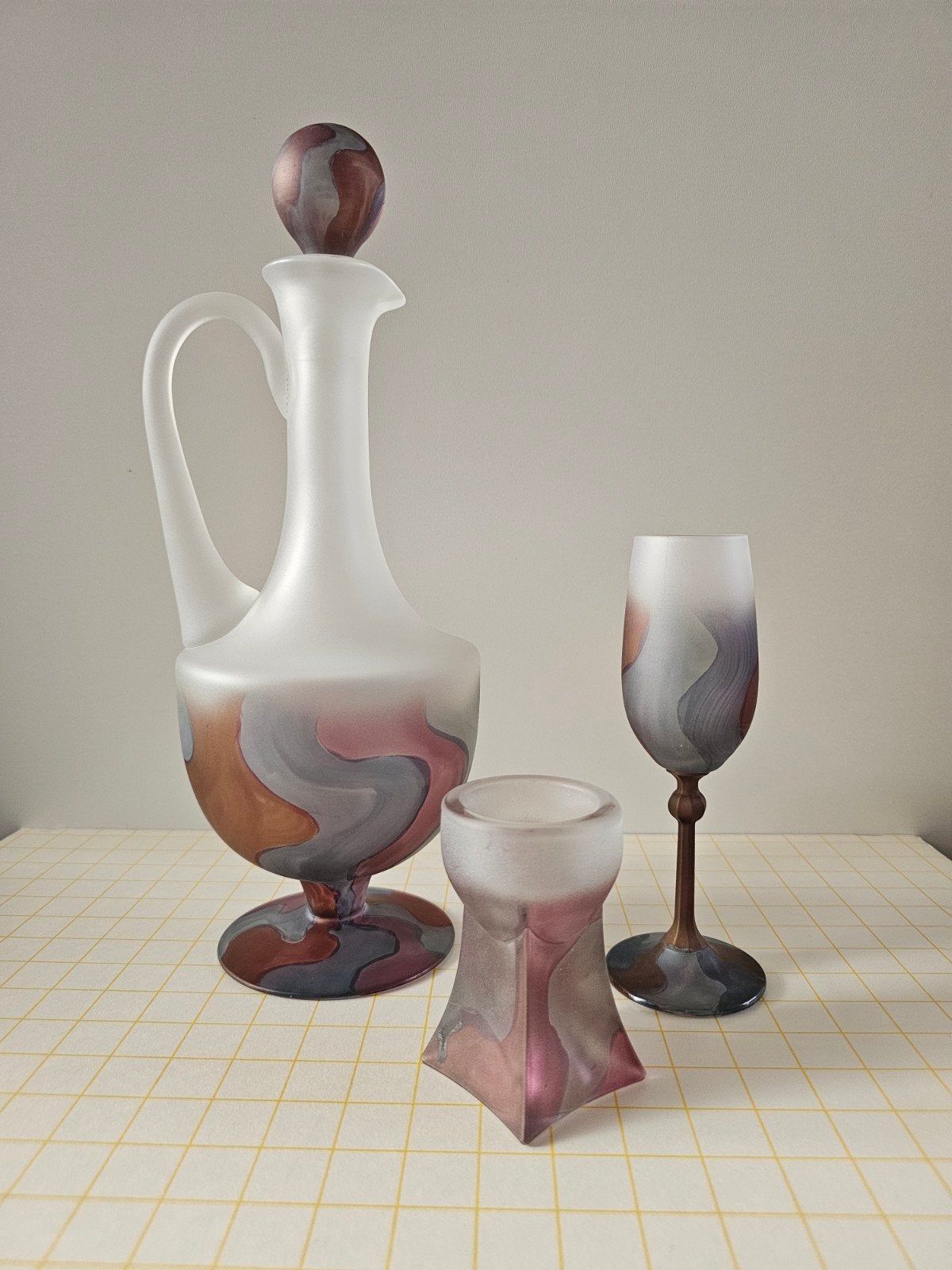 Vintage Karaf met stolp en glas en kandelaar - gekleurd glas, Ophalen of Verzenden